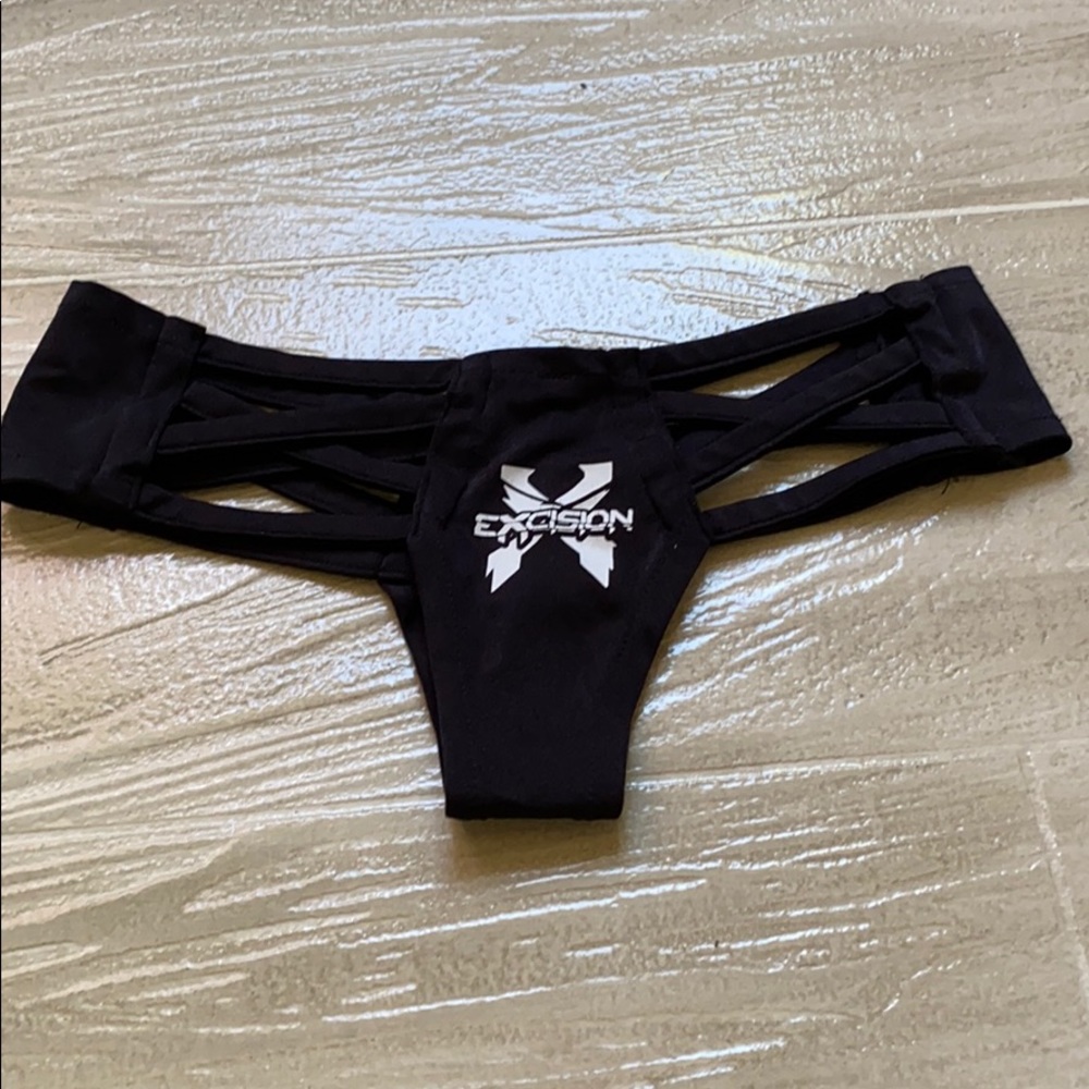 Excision panties